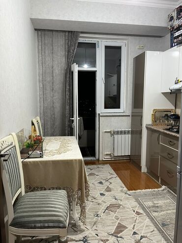 qara qarayev kiraye ev: Xrdalanda krisfal 2 də 1 otaqlı 43 kvadratlı mənzil krayə verlir 15/13