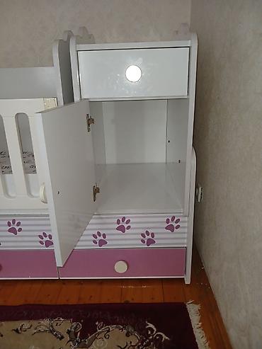 transformer yataq: Uşaq beşiyi və komodlu modul dəst - Rəng: ağ və çəhrayı, üzərində — 2