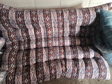 Döşəklər: Böyüklər üçün Yeni Döşək, Ünvandan götürmə — 4