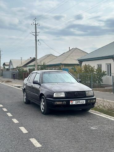 second tech: Volkswagen Vento: 1992 г., 2 л, Механика — 6
