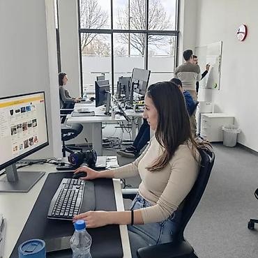 Biznis usluge: Plaćena stručna praksa (3 meseca) - QA. O kompaniji: ® je najpoznatija — 9