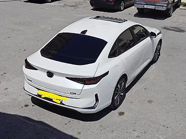 2005 kia sephia: Changan Qiyuan A05: 4.3 l | 2024 il 88000 km Sedan — 9
