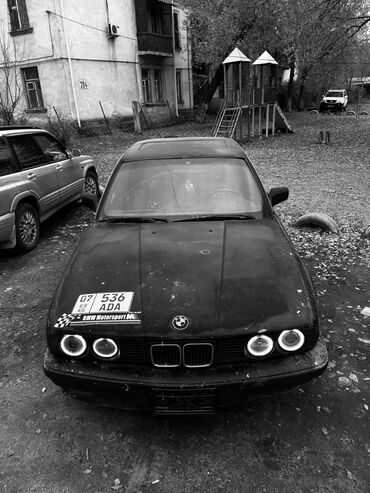 BMW: BMW 5 series: 1989 г., 2.5 л, Механика, Бензин