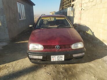 срочно продаю машину: Volkswagen Golf: 1994 г., 1.8 л, Механика, Бензин, Универсал