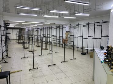 ресепшен бу: Кронштейн Для одежды, Материал: Металл, Лофт, Б/у