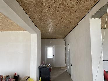 Продажа коттеджей и домов: Продаю дом строящийся в городе Каракол, участок 15 соток, размер 13*14 — 4