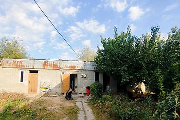 Продажа домов: 4 комнаты, 130 м², 6 соток, Бишкек, Кара-Жыгач ж/м Собственник — 3