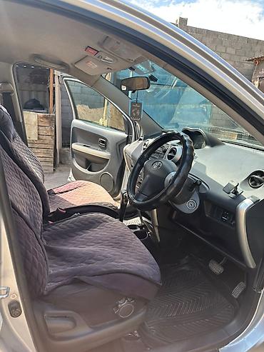 android avto: Toyota Ist: 2003 г., Бензин, Хэтчбэк — 5