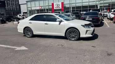 купить авто в рассрочку в бишкеке: Toyota Camry: 2016 г., 2.5 л, Автомат, Бензин, Седан