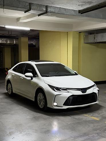 corolla 2016: Toyota Corolla: 2019 г., 1.8 л, Вариатор, Гибрид, Седан — 1