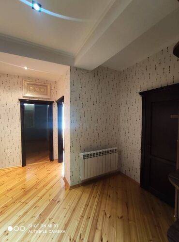 Uzunmüddətli kirayə mənzillər: Əhmədli qəsəbəsi, Məhəmməd Hadi küçəsində 17 mərtəbəli binanın 14-cü — 4