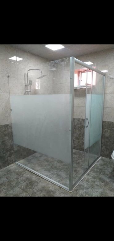 Duş kabinaları, arakəsmələr: Yeni Arakəsmə, Künc üçün, Pulsuz çatdırılma — 14