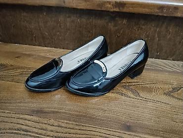 Другая женская обувь: Женская обувь — 3 пары 1) Лоферы лаковые черные - Классическая модель — 4