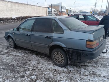 Volkswagen: Volkswagen Passat: 1991 г., 1.8 л, Механика, Бензин, Седан