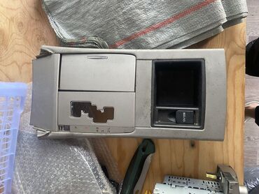 Панели, обшивки: Центральная консоль Toyota 2007 г., Б/у, Оригинал, США