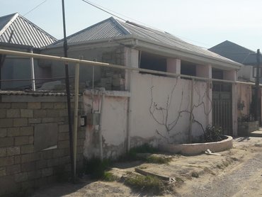 balaxani ev: Balaxanı qəs. 4 otaqlı, 120 kv. m, Kredit yoxdur, Yeni təmirli