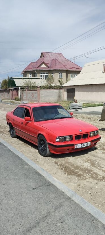 диск на бмв х5: BMW 5 Series E34, седан, красный цвет. Классический дизайн с фирменной