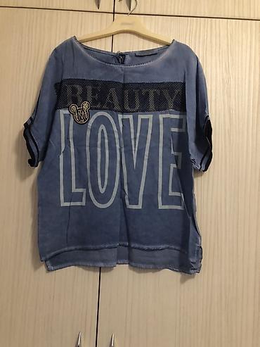 pull and bear: Marions qısaqoll qadın bluzası - Rəng: açıq mavi, denim effekti - Üst — 1