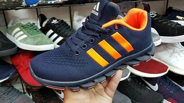 adidas odeca: Adidas plave sporke patike Novo 36-41