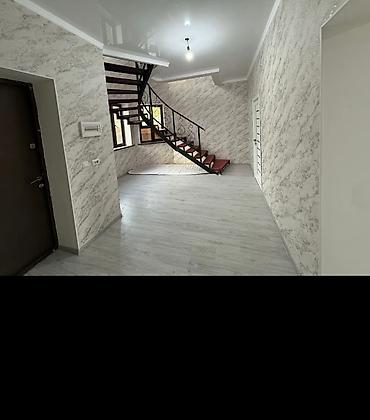 Долгосрочная аренда домов: 270 м², 7 комнат — 12