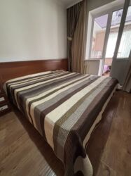 спальный бу ош: Продаю кровать с матрасом в хорошем состоянии. И настенные полки