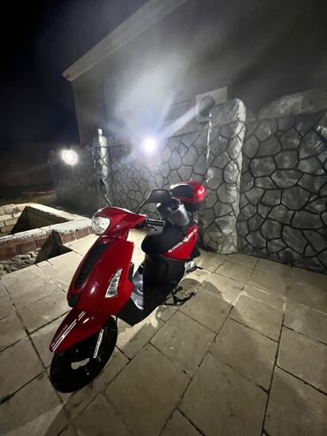 Mopedlər,skuterlər: Qırmızı şəhər skuterı – ZIGZAG V - Rəng: parlaq qırmızı, qara — 11