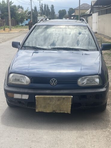 меняю дом на машину: Volkswagen Golf: 1994 г., 1.8 л, Механика, Бензин, Универсал