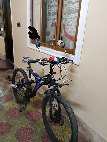 Dağ/şəhər üçün çoxfunksiyalı velosiped Xüsusiyyətlər: - 26" təkərlər
