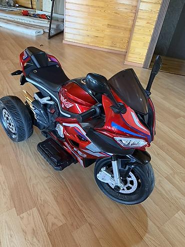 yamaha r3: Uşaq üçün elektrikli üçtəkərli motosiklet
Yenidir — 1