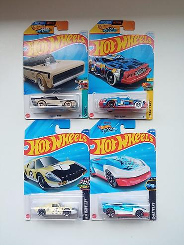 Коллекционные машинки Hot Wheels и Matchbox (масштаб 1:64), в