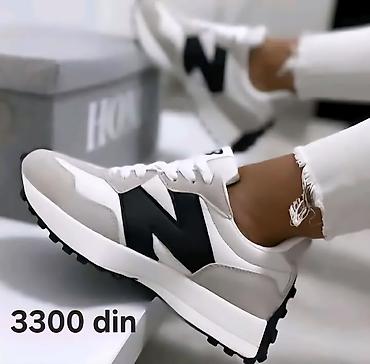 Patike: New Balance patike

CLASSIC

36-46

Cene su na slikama — 12