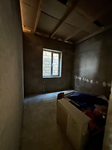 daş vallar: 3 otaqlı, 90 kv. m, Kredit yoxdur, Təmirsiz — 4
