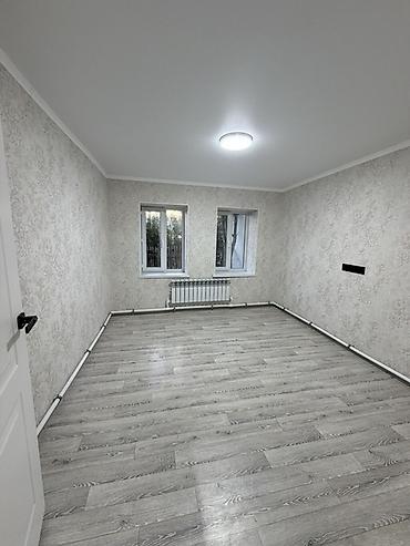 самые дешёвые дома: 3 комнаты, 50 м², 3 соток, Бишкек, Собственник — 2