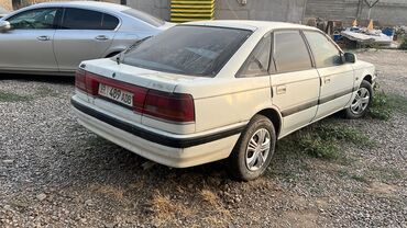 машиналар: Mazda 626: 1990 г., 2 л, Механика, Бензин, Хэтчбэк
