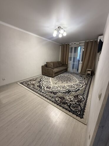 сдаётся квартира рядом рынок дордой: 2 комнаты, 48 м², 104 серия, 2 этаж, Евроремонт