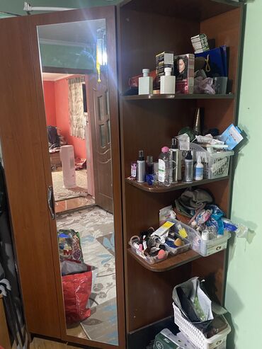 полки витрины для магазинов: Кийим салуучу шкаф, Колдонулган, Бурчтук, Жыгач