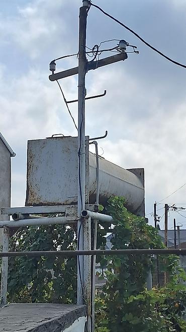 nar sirəsi cəkən: Metall su çəni və dayaqlı platforma - Material: qalınmetall, qaynaqla — 2
