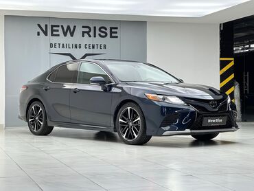 машины битые: Toyota Camry: 2018 г., 2.5 л, Типтроник, Бензин, Седан