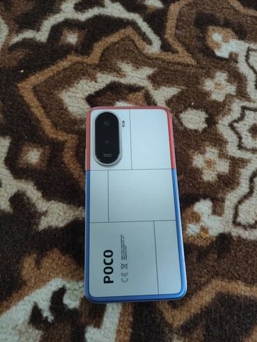 купить ноутбук в рассрочку без банка бишкек: Poco M6, Колдонулган, 256 ГБ, түсү - Кызыл