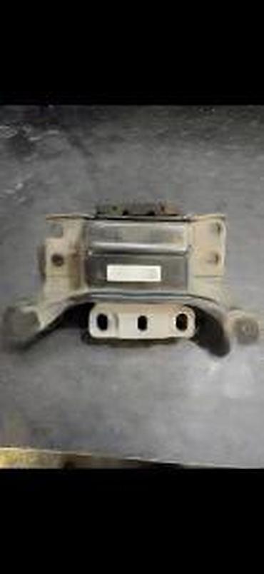 car odzaci: GOLF 7 NOSAC MOTORA 5Q0199555S | Audi vw delovi 06******** — 1