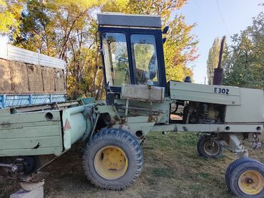 сидение морнинг: Самоходная косилка E302 - Тип техники: самоходная сенокосилка/жатка