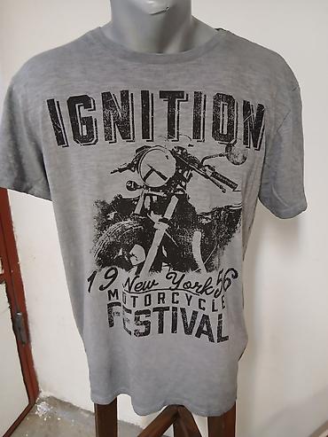 crna košulja: Muška majica kratkih rukava sa printom “IGNITION” i motivom klasičnog — 1