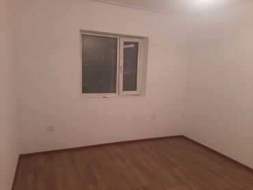 суточной квартира: 45 м², 2 комнаты, Забор, огорожен