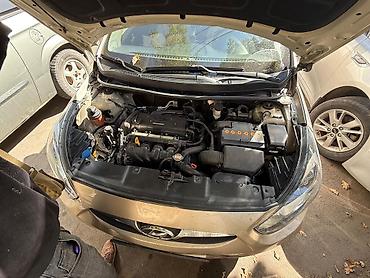 hyndai matrix: Hyundai Solaris: 2012 г., 1.6 л, Автомат, Бензин, Седан — 10
