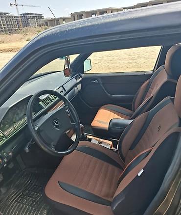 mercedes 220 1985: Mercedes-Benz E 300: 3 l | 1988 il Sedan — 4