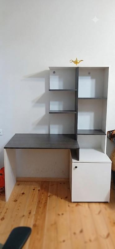 salon polka: Künc masa, Polkalı, Siyirməsiz, Sadə laminat, Zəmanətsiz, Kredit yoxdur — 1