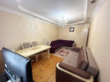 Köhnə tikili: Bakı, Bakıxanov qəs., 3 otaqlı, Köhnə tikili, m. Neftçilər, 70 kv. m — 2