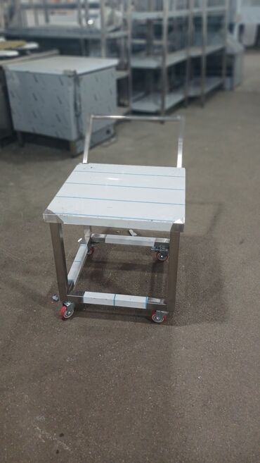 Digər restoran, kafe avadanlığı: Paslanmayan poladdan servis/daşınma arabası - Material: tamamilə
