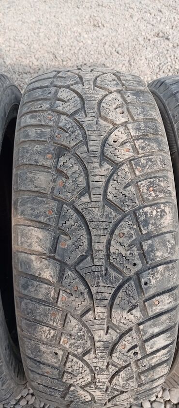 Шины: Комплект из 4 зимних шин без дисков. Характеристики: - Тип — 4