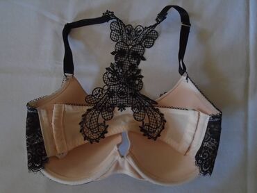 Brushalteri, Bralete: Dva prelepa brushaltera. Fantastičan Hunkemoller brushalter, kopča se — 2